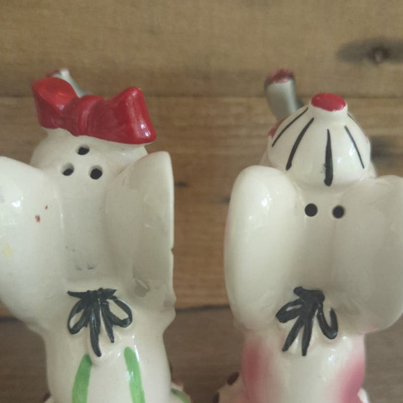 Vintage 1950s Anthropomorphic Kitschy Elephant Salt & Pepper Shakers Trunks Up - Picture 7 of 9